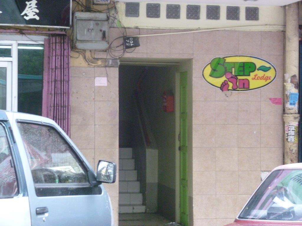 Step-In Lodge كوتا كينابالو المظهر الخارجي الصورة