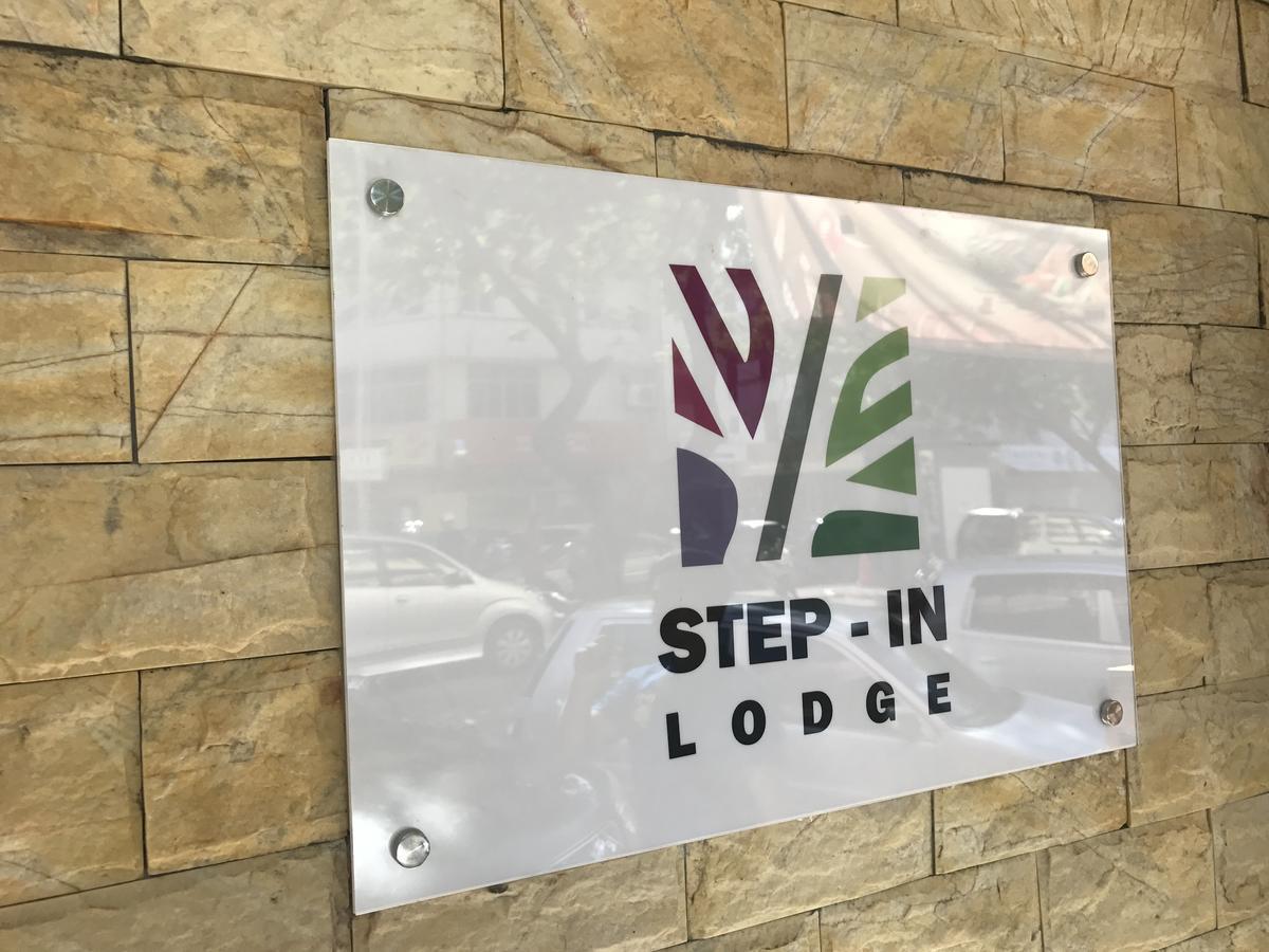 Step-In Lodge كوتا كينابالو المظهر الخارجي الصورة